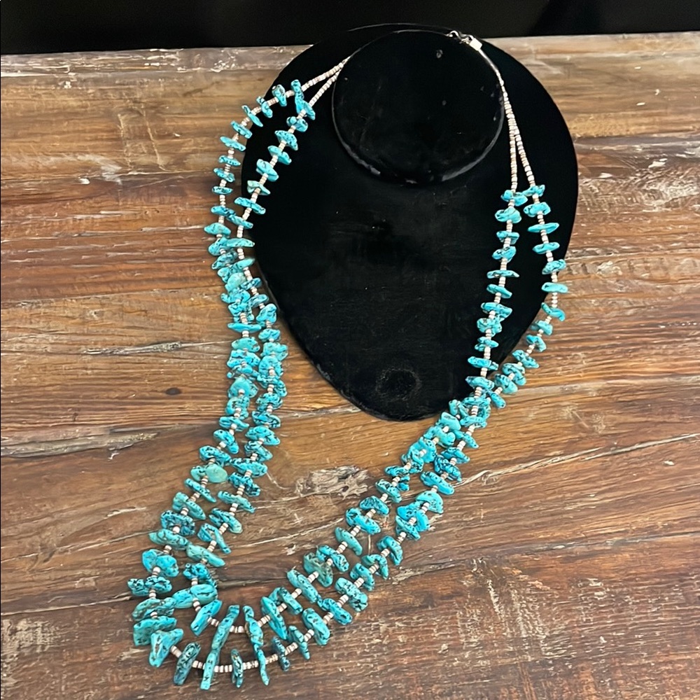 Turquoise Beaded Necklace